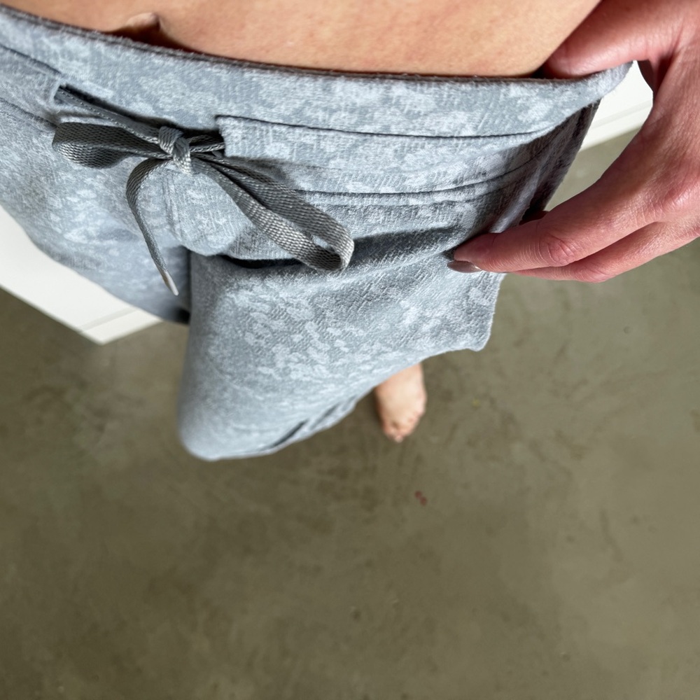 Gray Patterned Jogger Drawstring Pants 4 Guc - image 5